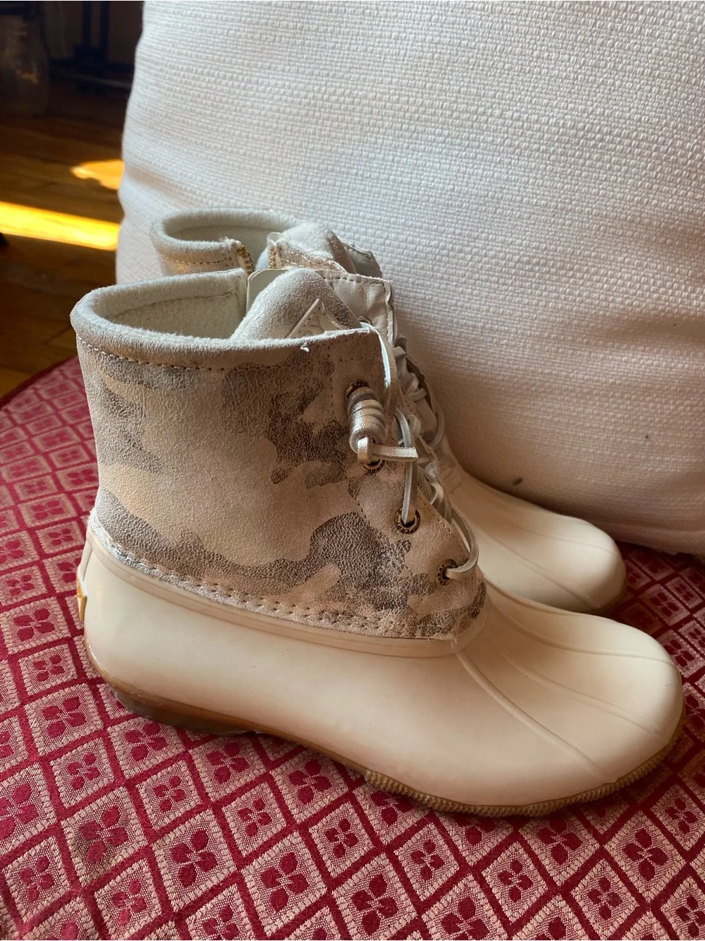 SperryNeutral Camo Duck Boots for Women - Beige/Cream